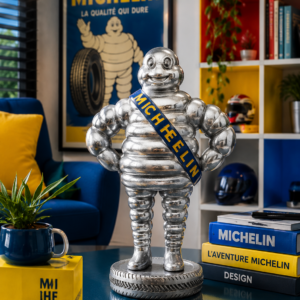 Bibendum Michelin chromé sur pneu – Objet publicitaire de collection – 36 cm